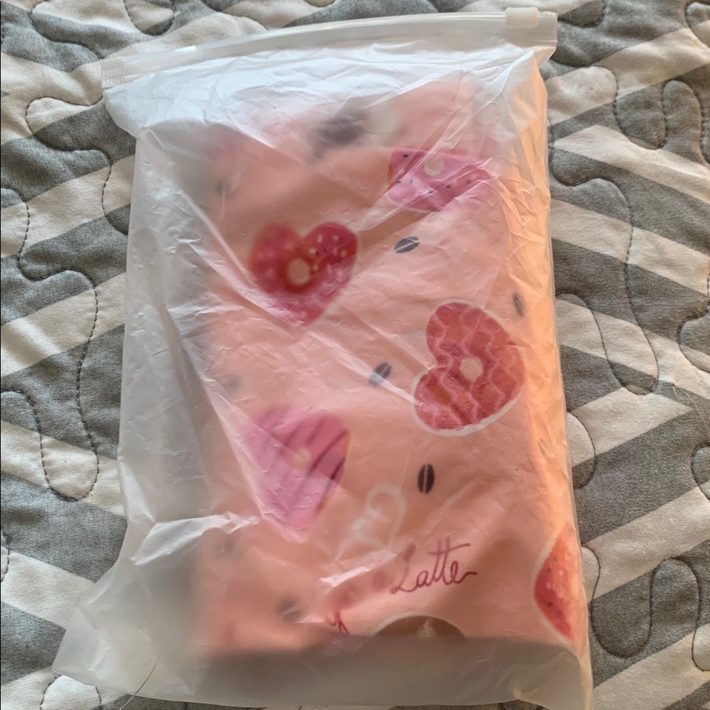 Kids Pink Heart Print Leggings - Picture 3 of 3